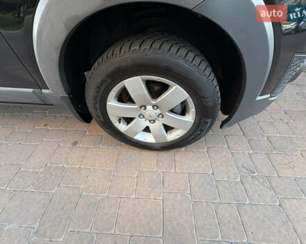 Черный Шевроле Каптива, объемом двигателя 2.23 л и пробегом 133 тыс. км за 13200 $, фото 7 на Automoto.ua