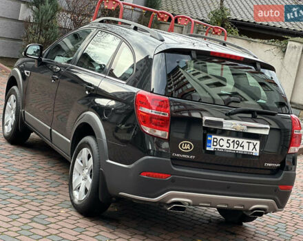 Черный Шевроле Каптива, объемом двигателя 2.38 л и пробегом 210 тыс. км за 11350 $, фото 3 на Automoto.ua