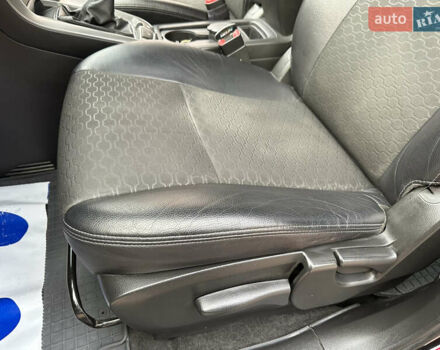 Черный Шевроле Каптива, объемом двигателя 2.38 л и пробегом 210 тыс. км за 11350 $, фото 131 на Automoto.ua