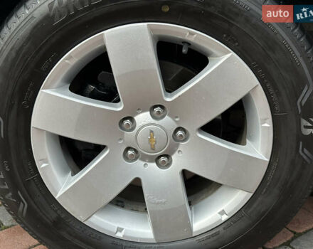 Черный Шевроле Каптива, объемом двигателя 2.38 л и пробегом 210 тыс. км за 11350 $, фото 83 на Automoto.ua