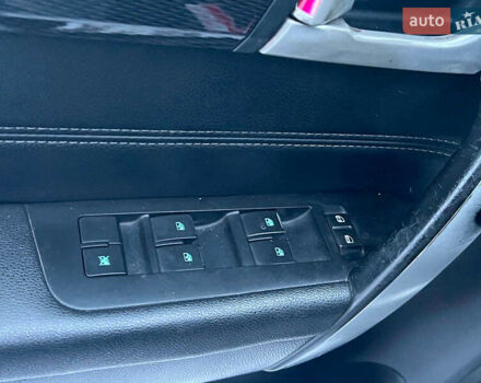 Черный Шевроле Каптива, объемом двигателя 2.2 л и пробегом 157 тыс. км за 12990 $, фото 16 на Automoto.ua