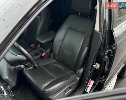 Чорний Шевроле Каптіва, об'ємом двигуна 2.2 л та пробігом 168 тис. км за 13240 $, фото 36 на Automoto.ua