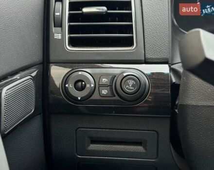 Чорний Шевроле Каптіва, об'ємом двигуна 2.2 л та пробігом 168 тис. км за 13240 $, фото 34 на Automoto.ua