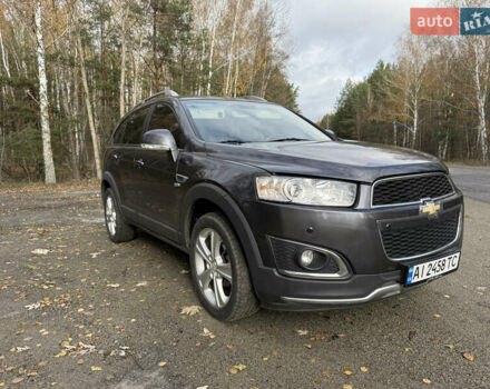 Черный Шевроле Каптива, объемом двигателя 2.2 л и пробегом 113 тыс. км за 12900 $, фото 2 на Automoto.ua