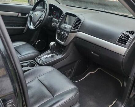 Черный Шевроле Каптива, объемом двигателя 2 л и пробегом 164 тыс. км за 13500 $, фото 12 на Automoto.ua