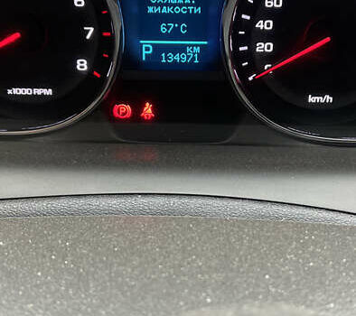 Черный Шевроле Каптива, объемом двигателя 2.38 л и пробегом 135 тыс. км за 12200 $, фото 16 на Automoto.ua