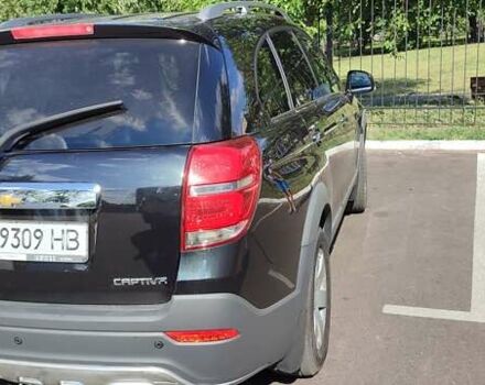 Черный Шевроле Каптива, объемом двигателя 2.23 л и пробегом 242 тыс. км за 15200 $, фото 5 на Automoto.ua