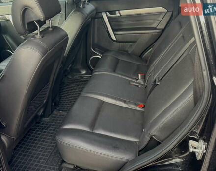 Черный Шевроле Каптива, объемом двигателя 2.23 л и пробегом 41 тыс. км за 18200 $, фото 8 на Automoto.ua