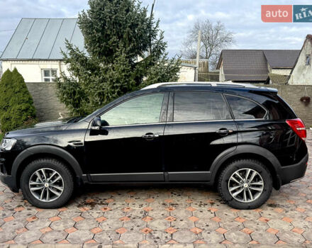 Черный Шевроле Каптива, объемом двигателя 2.23 л и пробегом 41 тыс. км за 18200 $, фото 2 на Automoto.ua