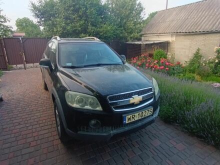 Черный Шевроле Каптива, объемом двигателя 2 л и пробегом 360 тыс. км за 4000 $, фото 1 на Automoto.ua