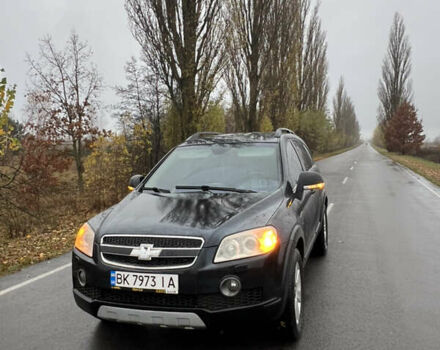 Черный Шевроле Каптива, объемом двигателя 1.99 л и пробегом 324 тыс. км за 7800 $, фото 1 на Automoto.ua