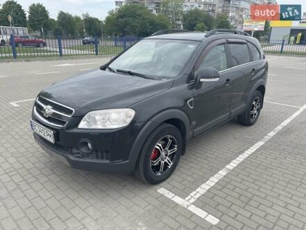 Черный Шевроле Каптива, объемом двигателя 2.41 л и пробегом 213 тыс. км за 7700 $, фото 1 на Automoto.ua