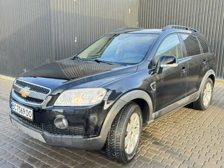 Черный Шевроле Каптива, объемом двигателя 2 л и пробегом 236 тыс. км за 8000 $, фото 1 на Automoto.ua