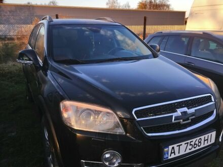 Черный Шевроле Каптива, объемом двигателя 2 л и пробегом 250 тыс. км за 5000 $, фото 1 на Automoto.ua
