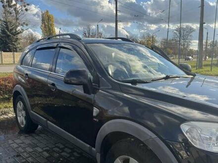 Черный Шевроле Каптива, объемом двигателя 2.41 л и пробегом 240 тыс. км за 7500 $, фото 1 на Automoto.ua