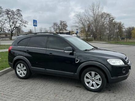 Черный Шевроле Каптива, объемом двигателя 2 л и пробегом 339 тыс. км за 10200 $, фото 1 на Automoto.ua