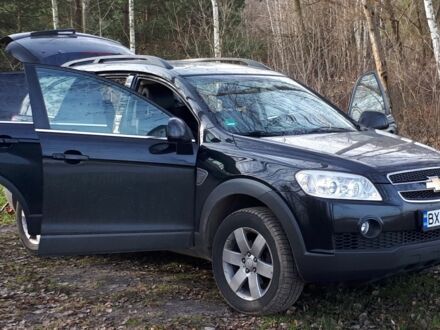 Черный Шевроле Каптива, объемом двигателя 2.4 л и пробегом 310 тыс. км за 8400 $, фото 1 на Automoto.ua