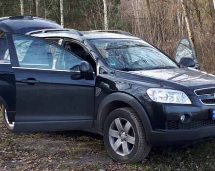 Черный Шевроле Каптива, объемом двигателя 2.4 л и пробегом 310 тыс. км за 8400 $, фото 1 на Automoto.ua