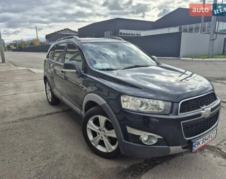Черный Шевроле Каптива, объемом двигателя 2.23 л и пробегом 283 тыс. км за 9000 $, фото 1 на Automoto.ua
