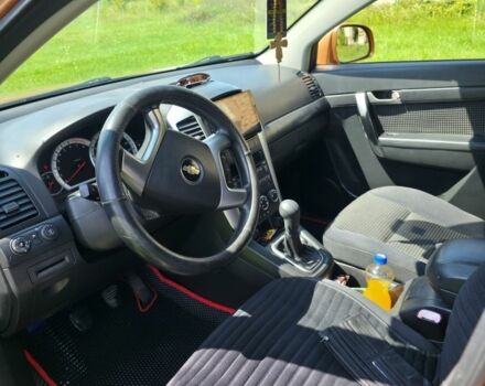 Коричневый Шевроле Каптива, объемом двигателя 2.4 л и пробегом 300 тыс. км за 7650 $, фото 4 на Automoto.ua