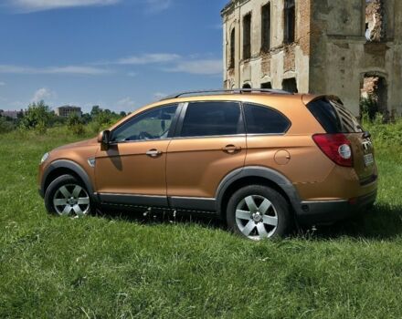 Коричневый Шевроле Каптива, объемом двигателя 2.4 л и пробегом 300 тыс. км за 7650 $, фото 1 на Automoto.ua