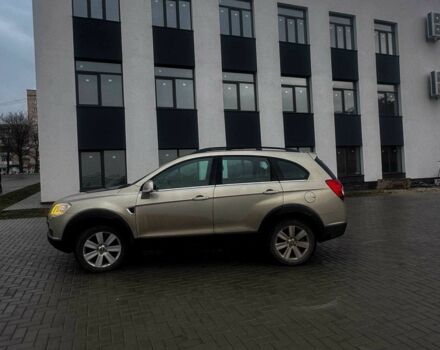 Коричневый Шевроле Каптива, объемом двигателя 2 л и пробегом 267 тыс. км за 4300 $, фото 4 на Automoto.ua