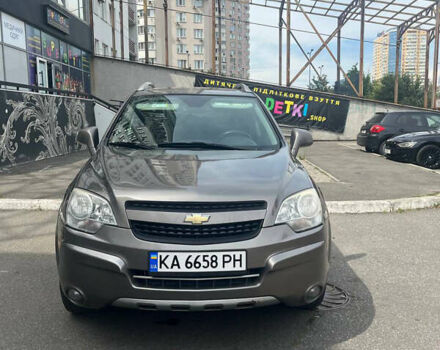 Коричневый Шевроле Каптива, объемом двигателя 3 л и пробегом 244 тыс. км за 9500 $, фото 1 на Automoto.ua