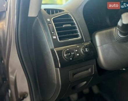 Коричневый Шевроле Каптива, объемом двигателя 2.2 л и пробегом 228 тыс. км за 11999 $, фото 7 на Automoto.ua