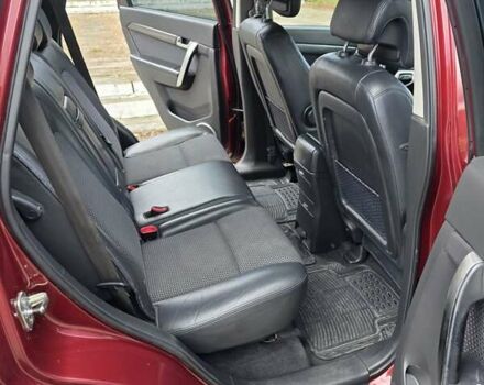 Красный Шевроле Каптива, объемом двигателя 1.99 л и пробегом 240 тыс. км за 7400 $, фото 16 на Automoto.ua