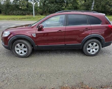 Красный Шевроле Каптива, объемом двигателя 1.99 л и пробегом 240 тыс. км за 7400 $, фото 5 на Automoto.ua