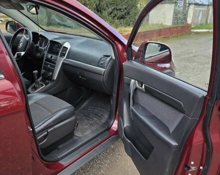 Красный Шевроле Каптива, объемом двигателя 1.99 л и пробегом 240 тыс. км за 7400 $, фото 13 на Automoto.ua