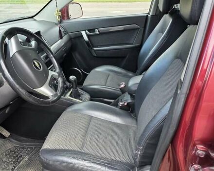 Красный Шевроле Каптива, объемом двигателя 1.99 л и пробегом 240 тыс. км за 7400 $, фото 18 на Automoto.ua