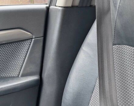 Красный Шевроле Каптива, объемом двигателя 2 л и пробегом 190 тыс. км за 3650 $, фото 11 на Automoto.ua