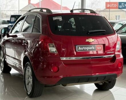 Красный Шевроле Каптива, объемом двигателя 2.4 л и пробегом 120 тыс. км за 8990 $, фото 6 на Automoto.ua