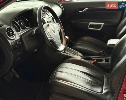 Красный Шевроле Каптива, объемом двигателя 2.4 л и пробегом 120 тыс. км за 8990 $, фото 7 на Automoto.ua