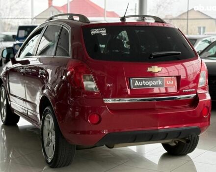 Красный Шевроле Каптива, объемом двигателя 2.4 л и пробегом 120 тыс. км за 8990 $, фото 6 на Automoto.ua