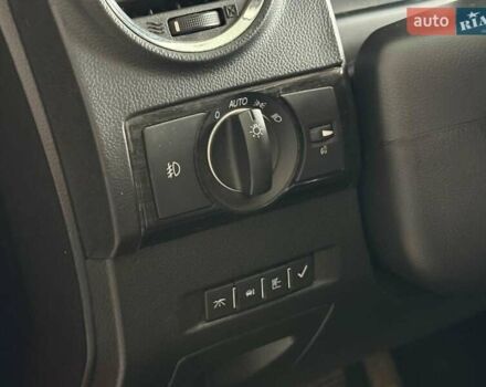 Красный Шевроле Каптива, объемом двигателя 2.4 л и пробегом 120 тыс. км за 8990 $, фото 10 на Automoto.ua