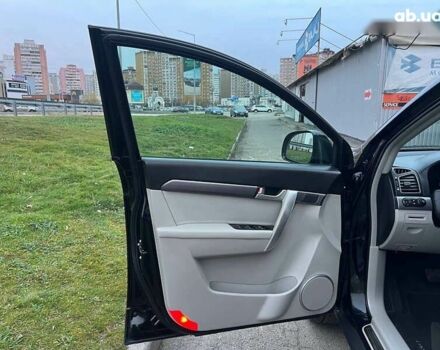 Шевроле Каптива, объемом двигателя 2.2 л и пробегом 129 тыс. км за 12500 $, фото 15 на Automoto.ua