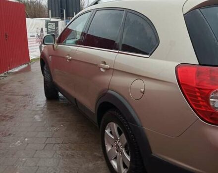 Жовтий Шевроле Каптіва, об'ємом двигуна 2.4 л та пробігом 262 тис. км за 8700 $, фото 1 на Automoto.ua