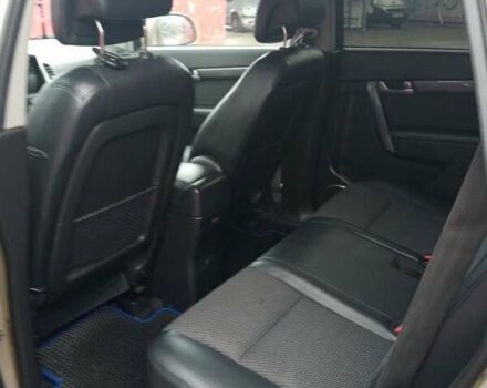 Жовтий Шевроле Каптіва, об'ємом двигуна 2.4 л та пробігом 262 тис. км за 8700 $, фото 3 на Automoto.ua