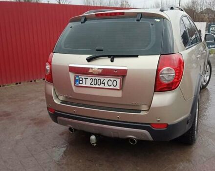 Жовтий Шевроле Каптіва, об'ємом двигуна 2.4 л та пробігом 262 тис. км за 8700 $, фото 5 на Automoto.ua