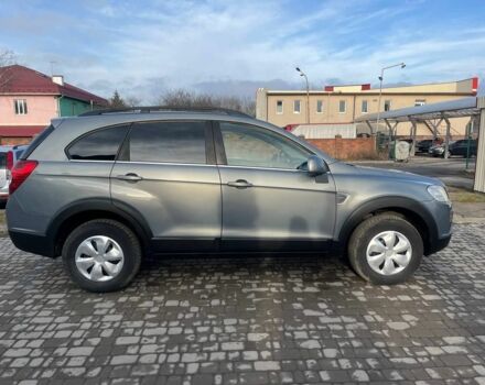 Сірий Шевроле Каптіва, об'ємом двигуна 2 л та пробігом 262 тис. км за 8100 $, фото 4 на Automoto.ua