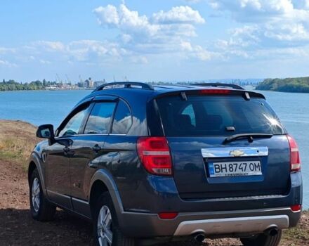 Серый Шевроле Каптива, объемом двигателя 2 л и пробегом 237 тыс. км за 7500 $, фото 1 на Automoto.ua