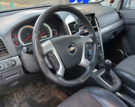 Серый Шевроле Каптива, объемом двигателя 2.4 л и пробегом 280 тыс. км за 6750 $, фото 12 на Automoto.ua