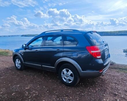 Серый Шевроле Каптива, объемом двигателя 2 л и пробегом 237 тыс. км за 7500 $, фото 4 на Automoto.ua