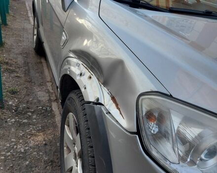 Серый Шевроле Каптива, объемом двигателя 2.4 л и пробегом 280 тыс. км за 6750 $, фото 9 на Automoto.ua