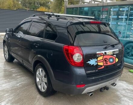 Сірий Шевроле Каптіва, об'ємом двигуна 2.4 л та пробігом 233 тис. км за 8000 $, фото 4 на Automoto.ua