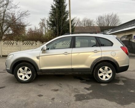 Серый Шевроле Каптива, объемом двигателя 2 л и пробегом 260 тыс. км за 7000 $, фото 2 на Automoto.ua