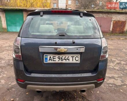 Серый Шевроле Каптива, объемом двигателя 1.99 л и пробегом 300 тыс. км за 6999 $, фото 4 на Automoto.ua