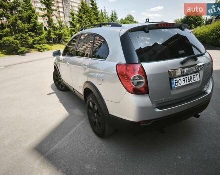 Серый Шевроле Каптива, объемом двигателя 2.4 л и пробегом 324 тыс. км за 6350 $, фото 3 на Automoto.ua